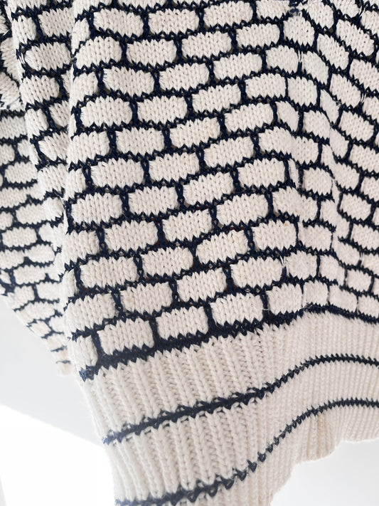 Vintage Eaton White Navy V-neck Jumper