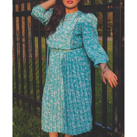 80s Vintage Printed Midi Dress with Accordion Pleated Skirt and Matching Belt