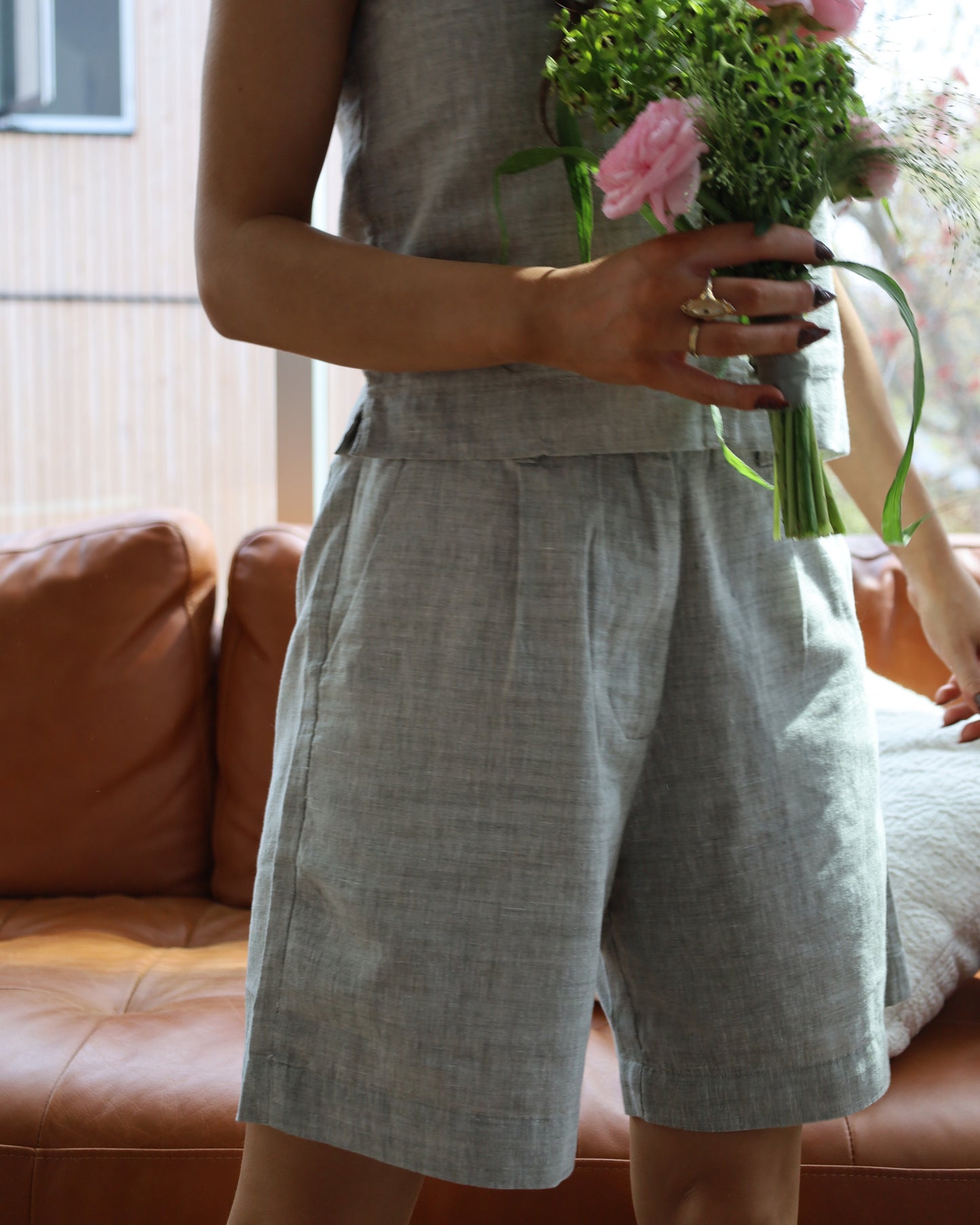 Maya Linen Shorts - Grey Green