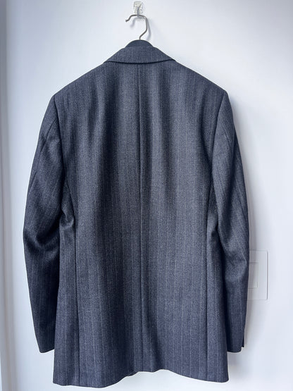 Vintage Giorgio Armani 2-piece Men’s Suit - 100% Wool in Colour Gray