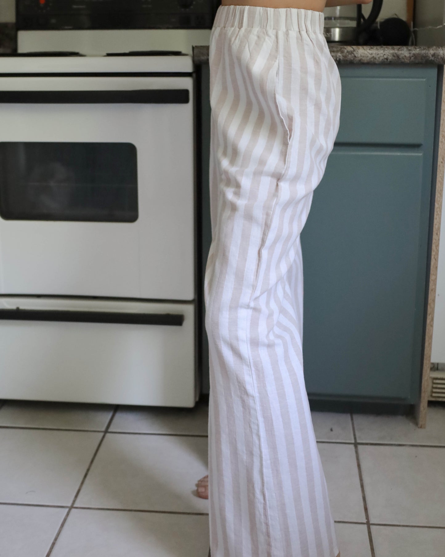Striped Linen Lounge Pants - White and Beige (size L)