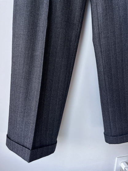 Vintage Giorgio Armani 2-piece Men’s Suit - 100% Wool in Colour Gray