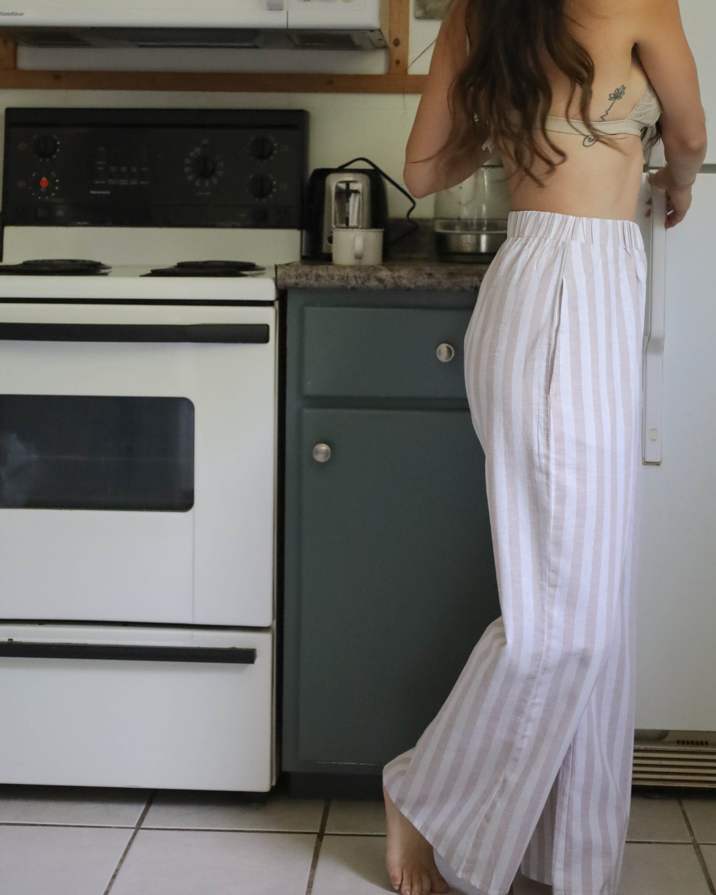 Striped Linen Lounge Pants - White and Beige (size L)