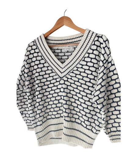 Vintage Eaton White Navy V-neck Jumper