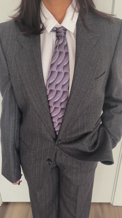 Vintage Giorgio Armani 2-piece Men’s Suit - 100% Wool in Colour Gray
